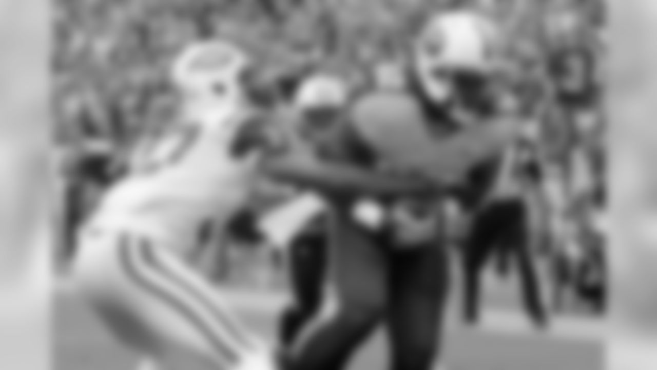 TE Delanie Walker