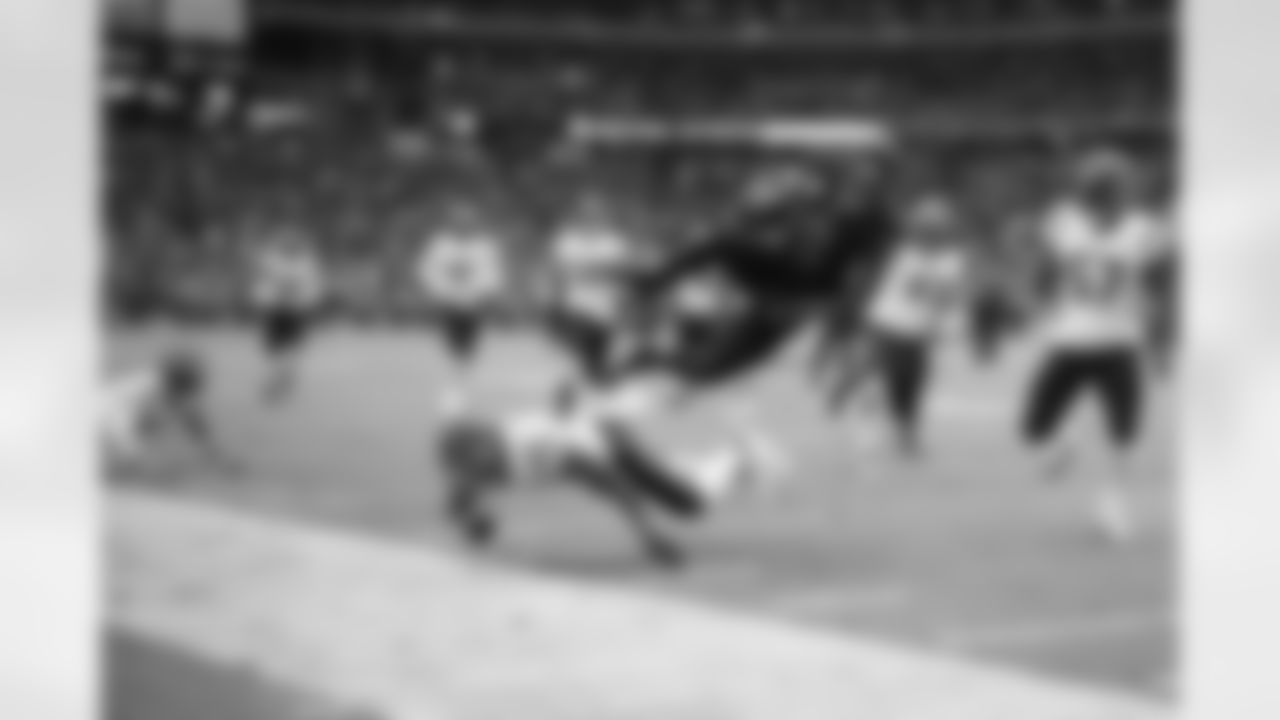 Arizona Cardinals running back James Conner (6) during the Week 5 regular season game between the Arizona Cardinals and the Cincinnati Bengals on Sunday, Oct 8, 2023 in Glendale, AZ.