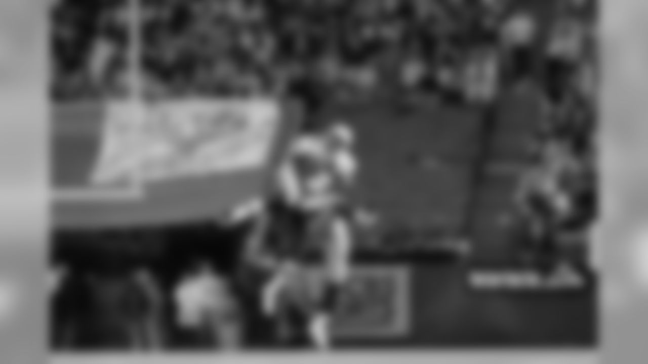 1993: Cardinals CB Aeneas Williams covers Lions WR Herman Moore