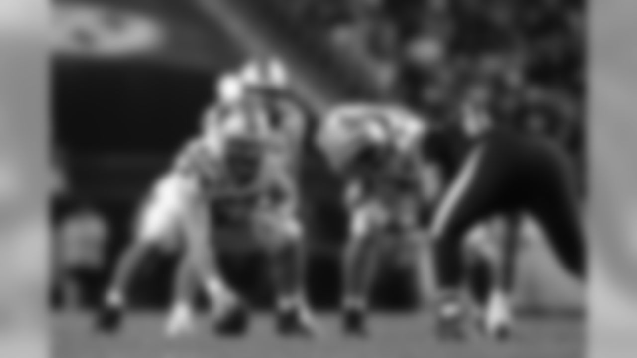 Center Ryan Kalil