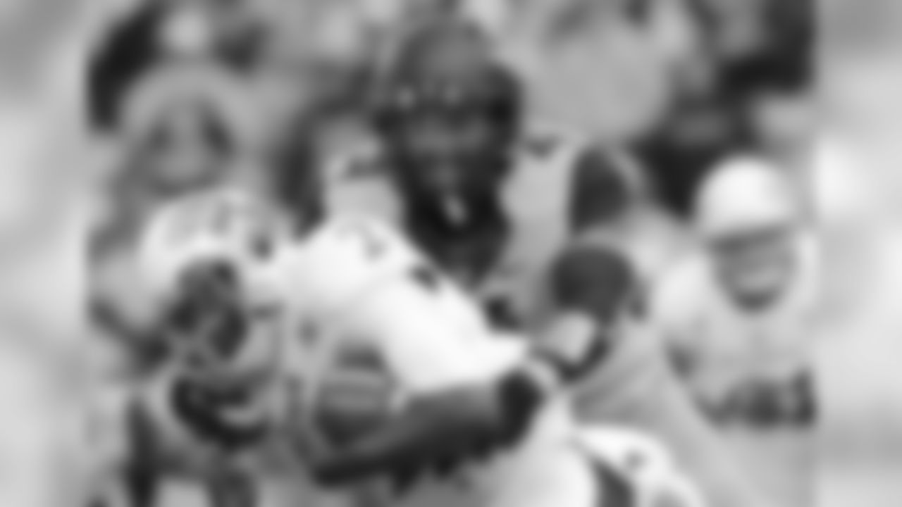 West Virginia DE Shaquille Riddick: Projected fifth-rounder