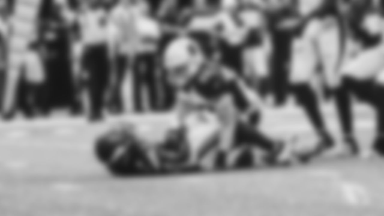 1. LB Dennis Gardeck makes a stop