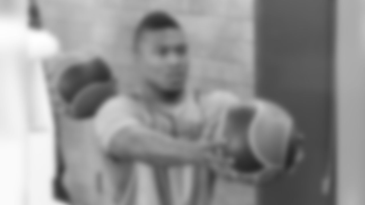 S Tony Jefferson with a medicine ball.