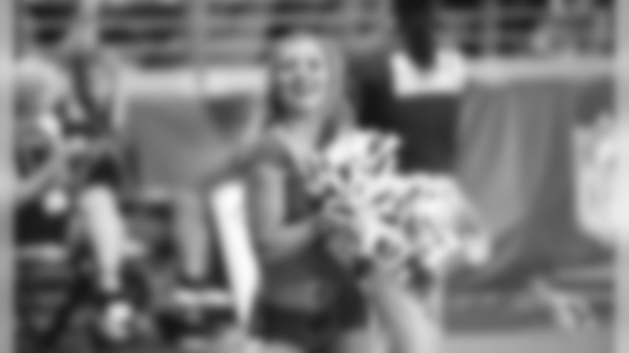 Images of the Cardinals cheerleaders during the Week 4 contest at State Farm Stadium