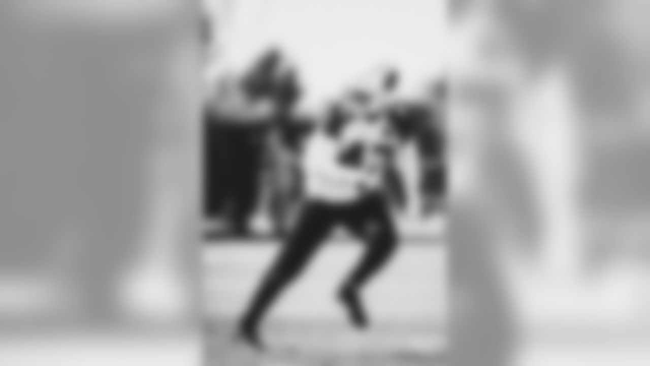 ILB Ezekiel Turner
