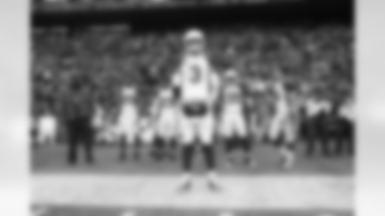 QB Carson Palmer waits to play in Seattle.