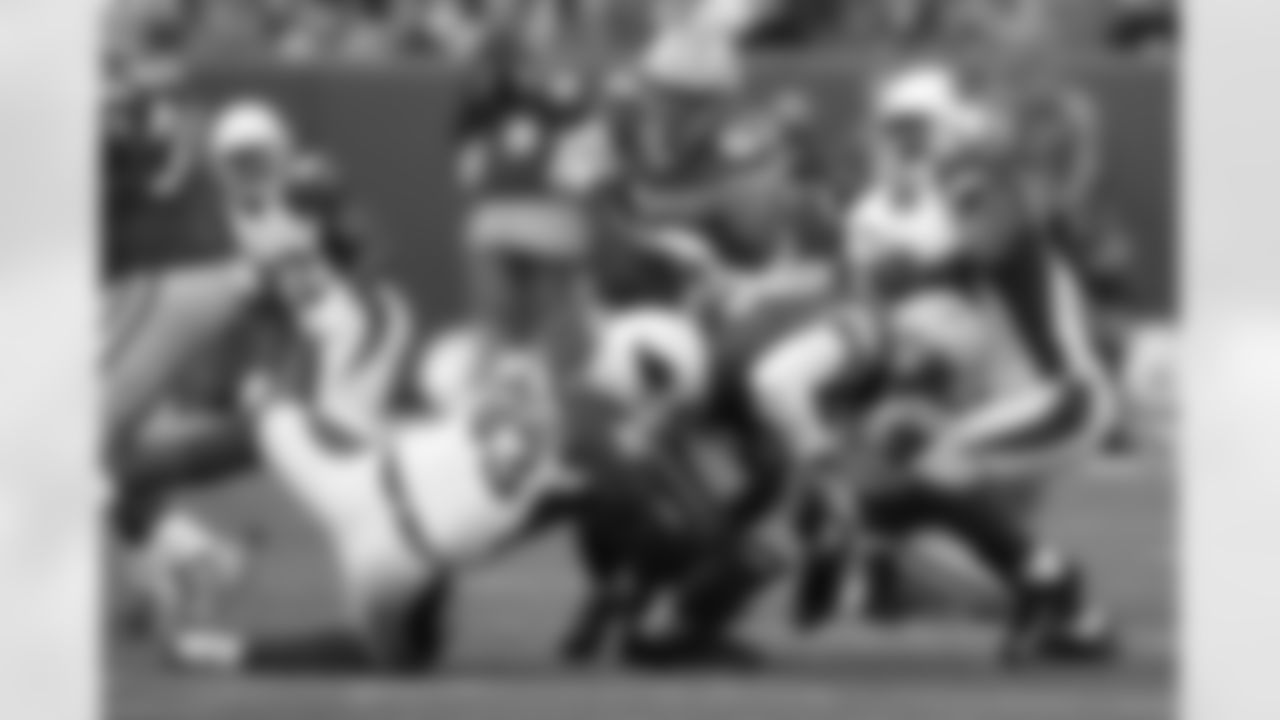 Aaron Rodgers sacked by Campbell