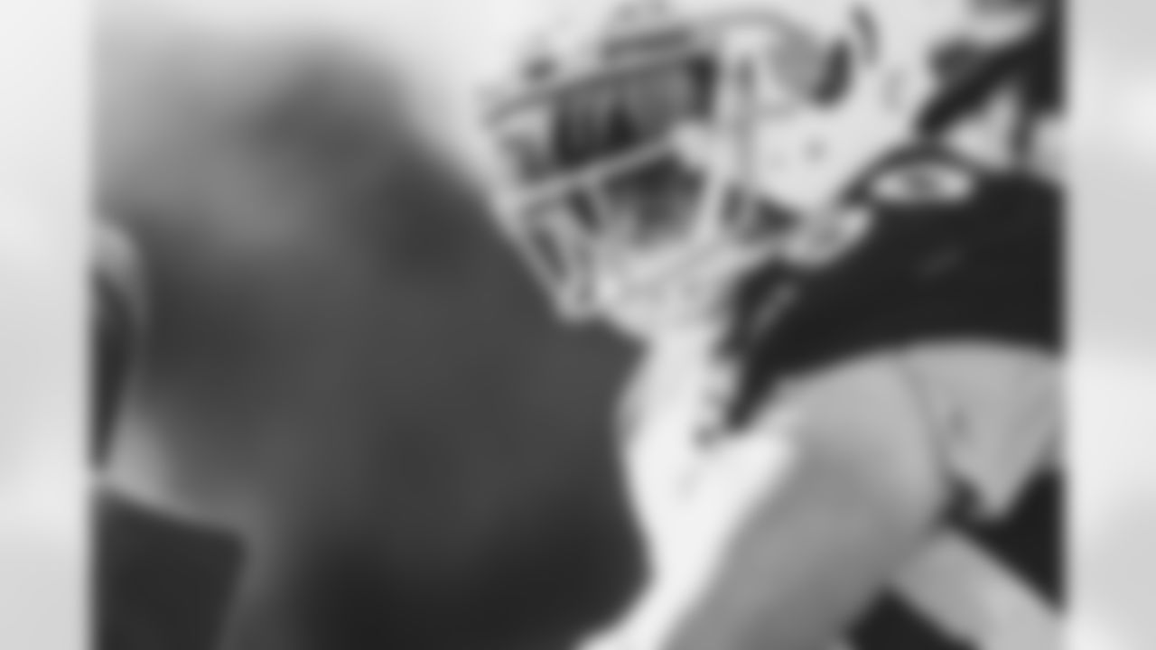 Practice squad LB Evan Weaver