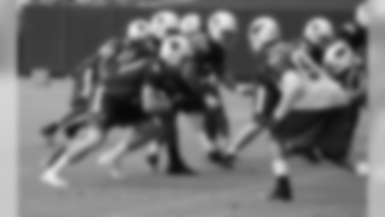 TE Troy Niklas on the line