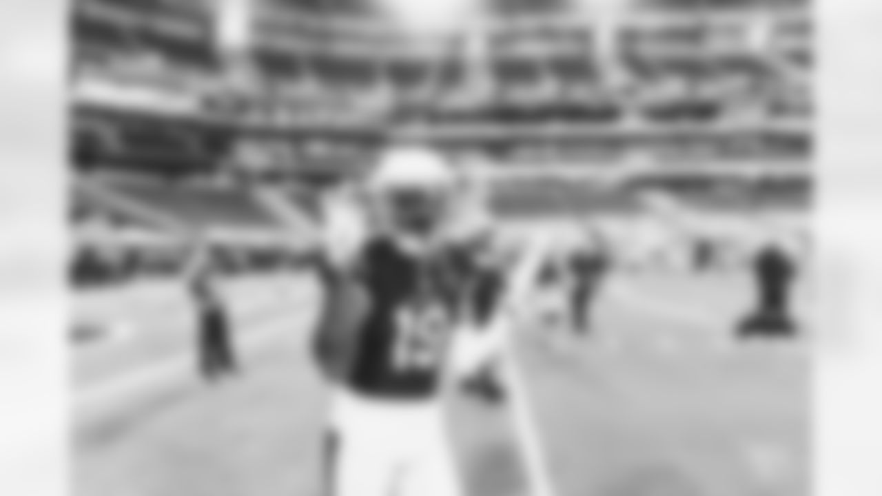 WR KeeSean Johnson