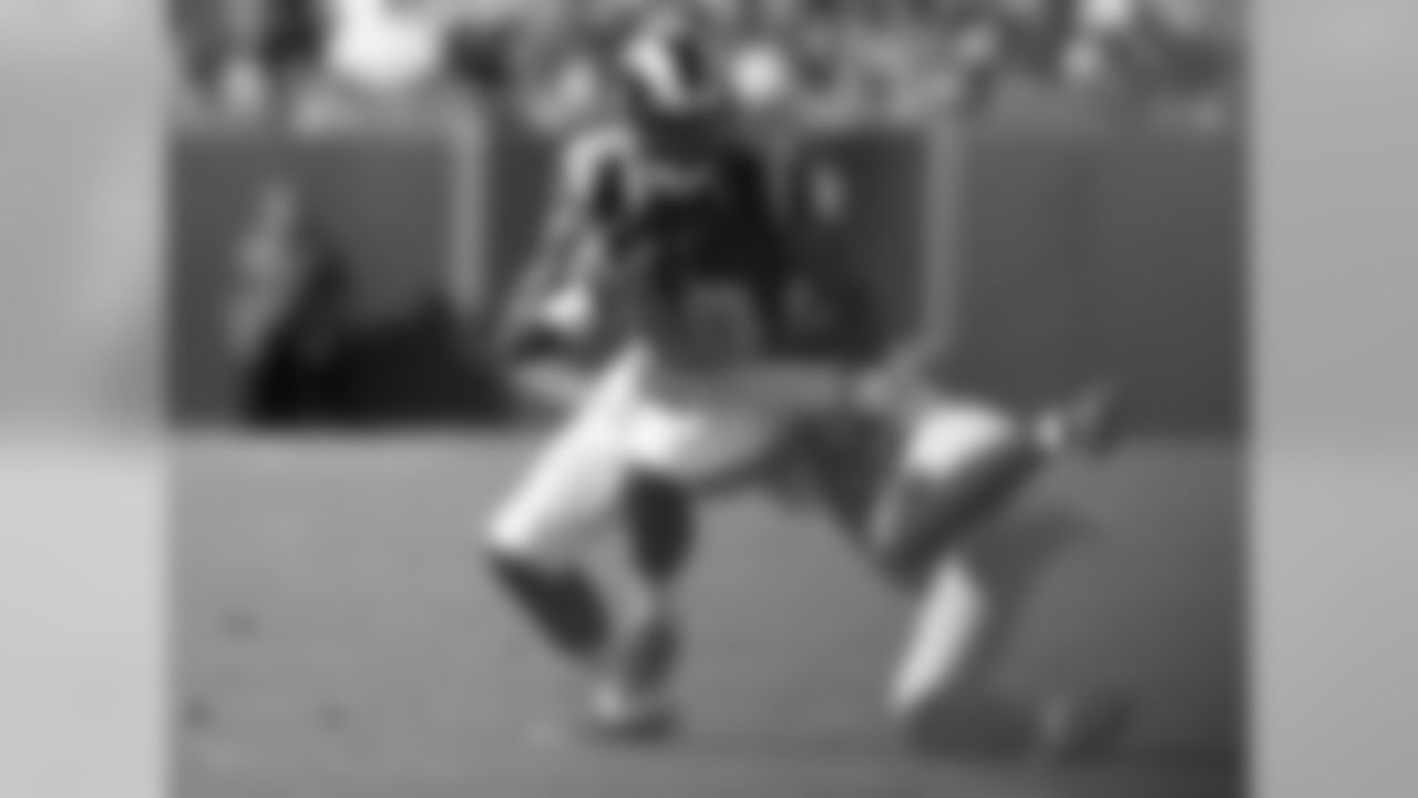WR Kenny Britt