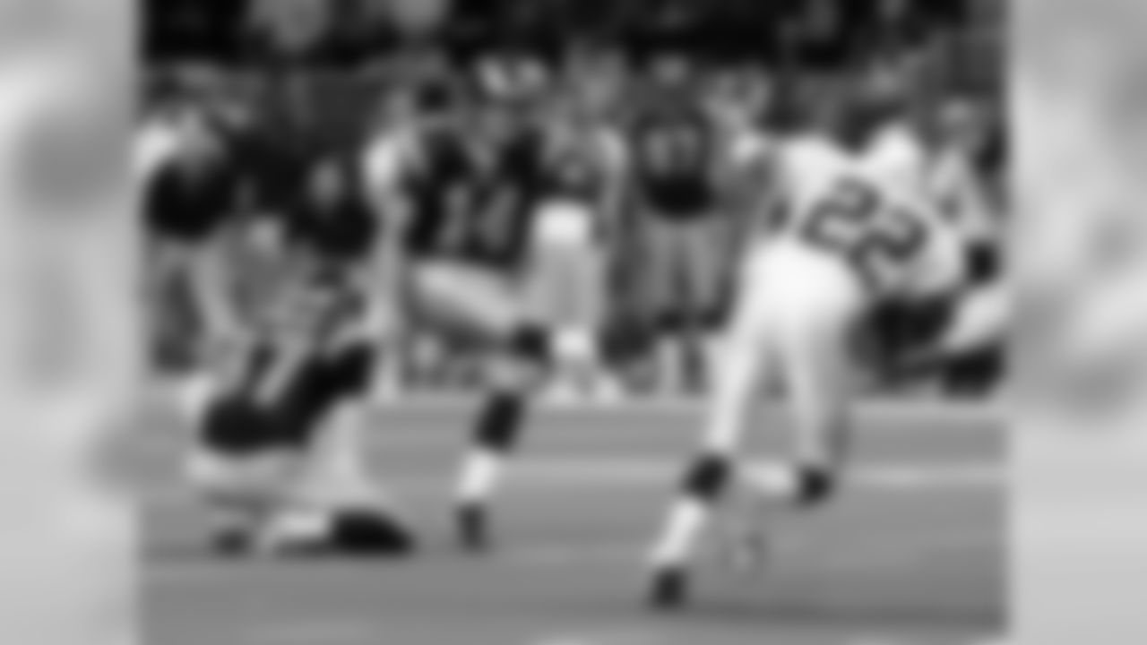 2002: Rams K Jeff Wilkins boots a field goal