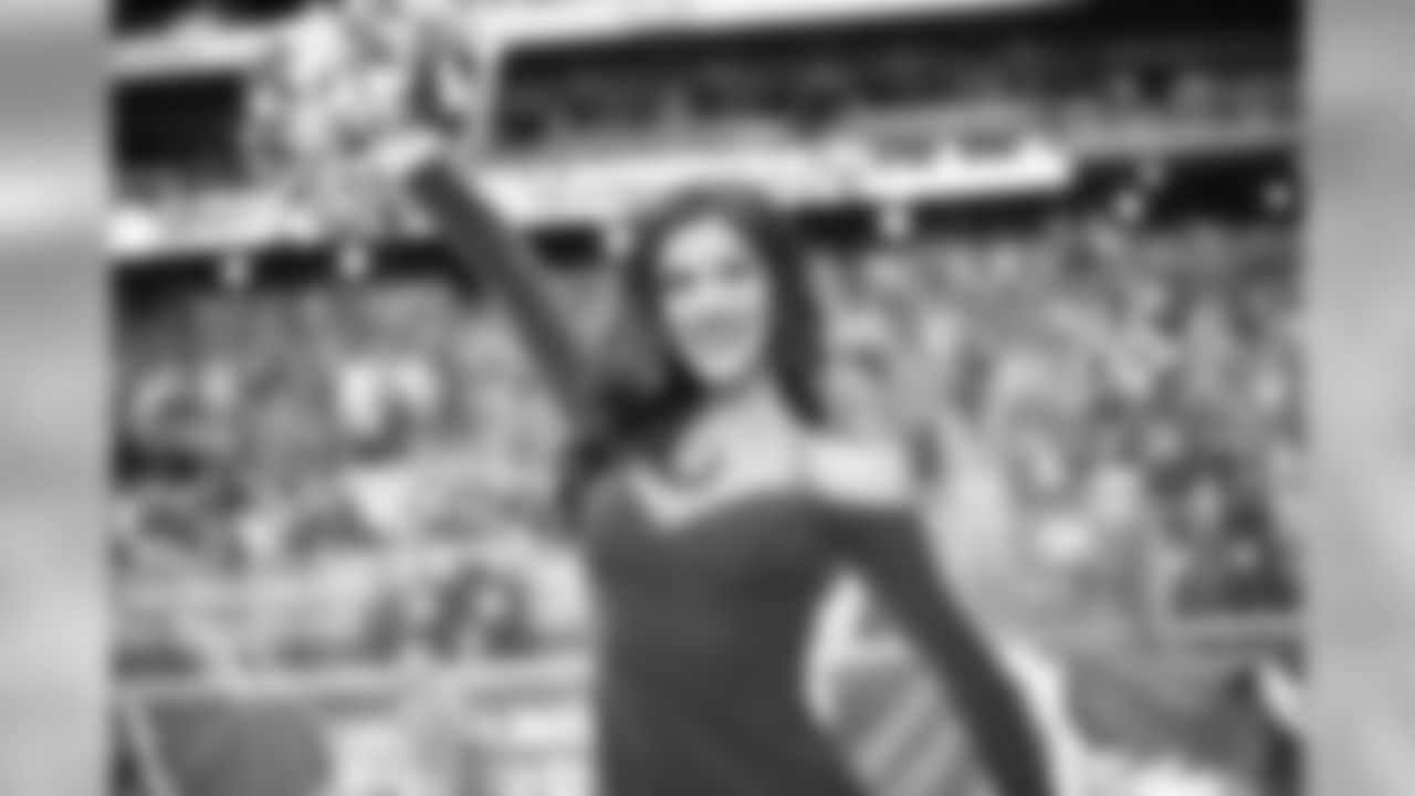 Images of the Cardinals cheerleaders during the Week 15 contest at State Farm Stadium