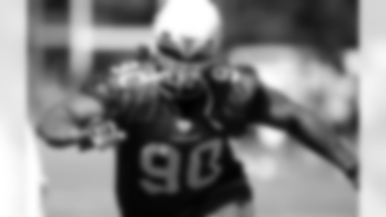 DT Darnell Dockett, Photo by Peter Vander Stoep
