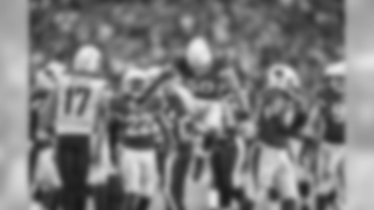 LB Larry Foote