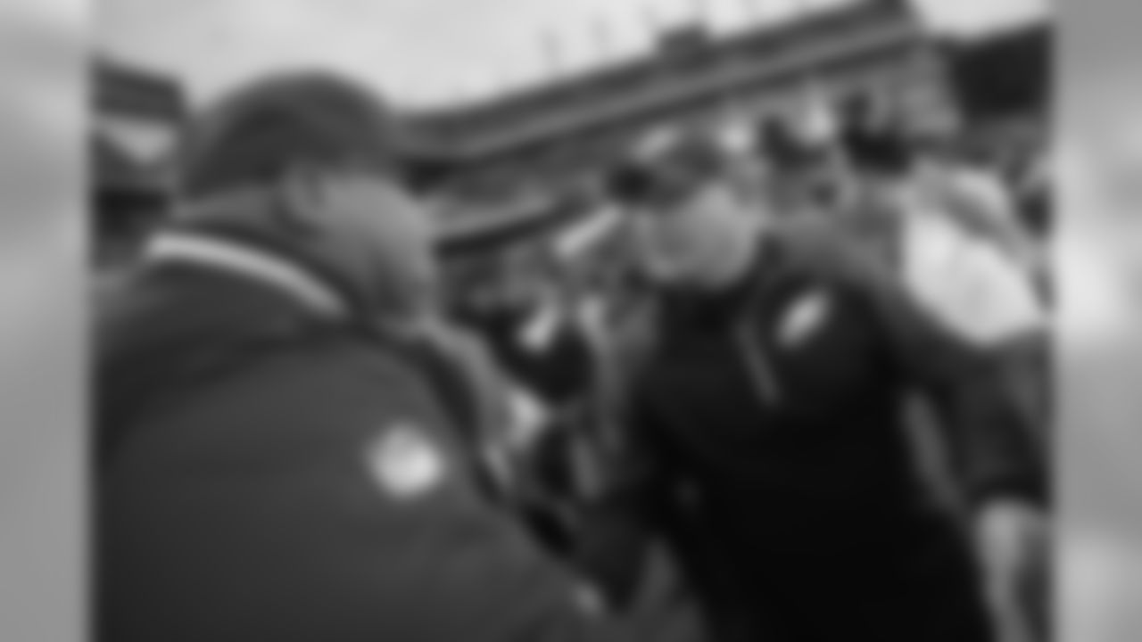 Coach Bruce Arians and Eagles coach Chip Kelly