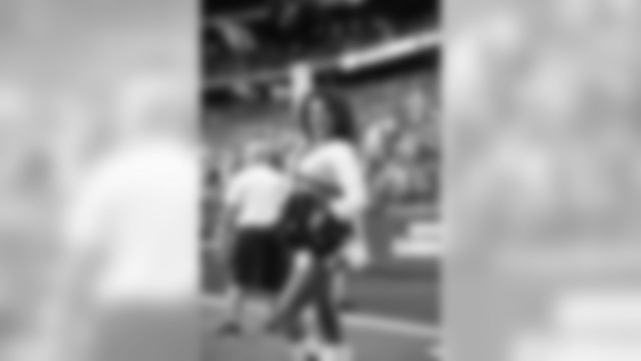 Images of the Cardinals cheerleaders during the Week 4 contest at State Farm Stadium