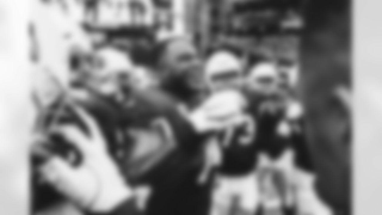 OL D.J. Humphries