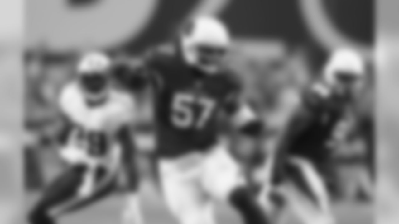 Josh Bynes with the interception off Titans QB Marcus Mariota