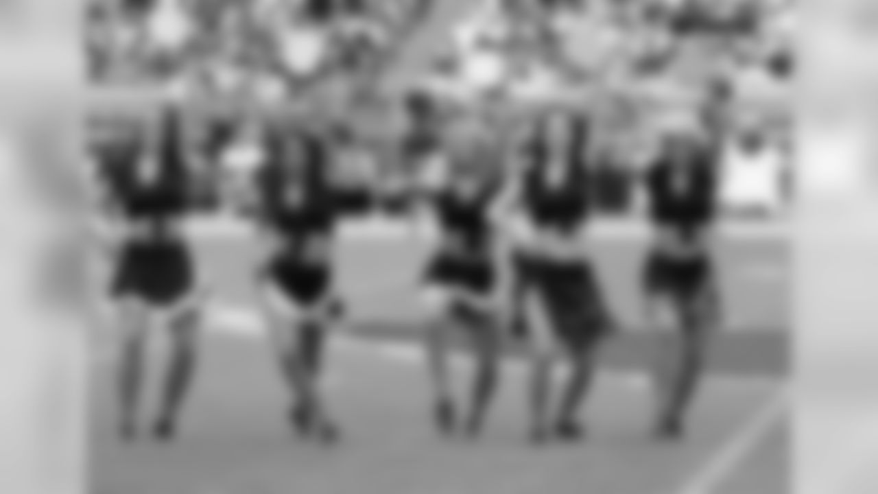 2007 Cardinals Cheerleaders at Games