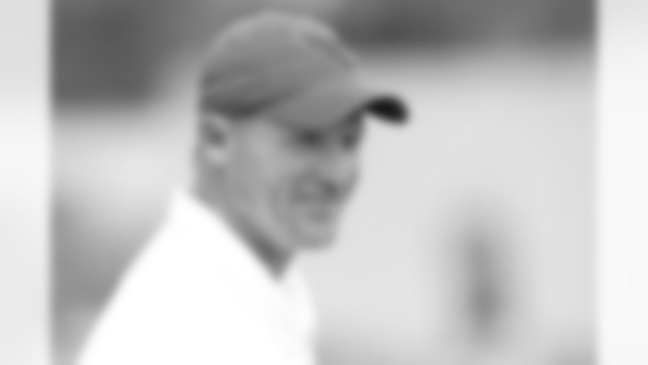 Head Coach Ken Whisenhunt