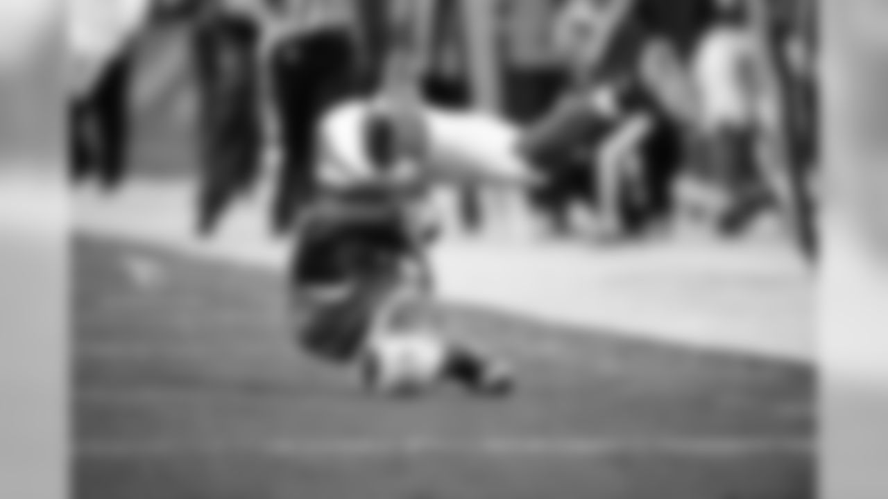 RB David Johnson with an acrobatic catch against the Saints