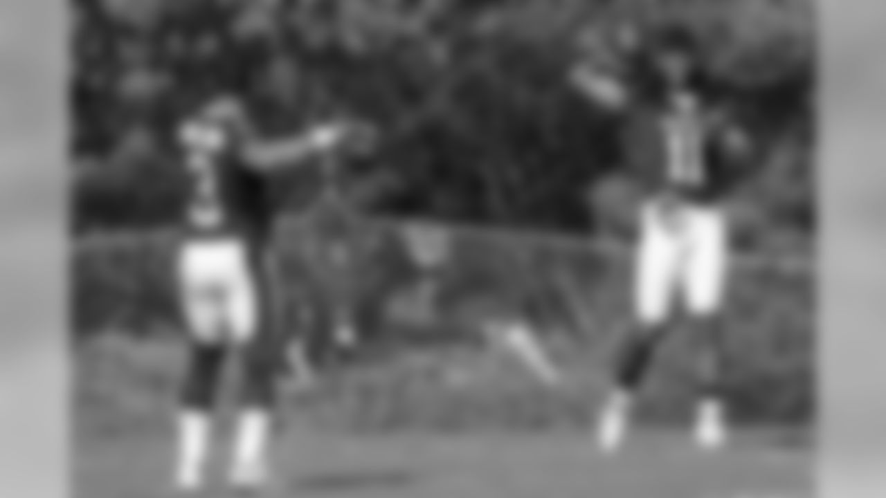 Seattle QB Russell Wilson and Fitz at practice
