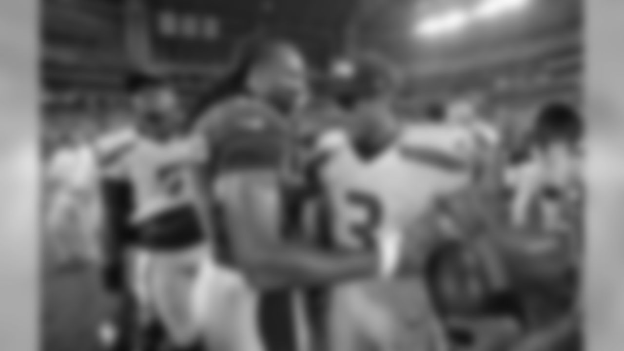 WR Larry Fitzgerald and Seahawks QB Russell Wilson