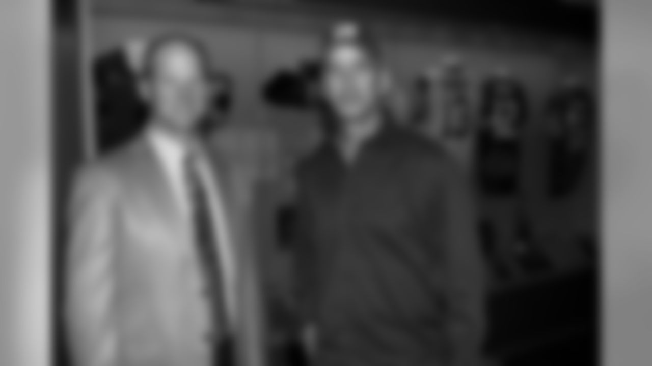 Coach Ken Whisenhunt and WR coach Frank Reich