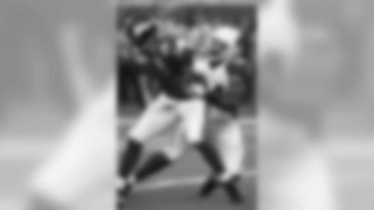 LB Sam Acho