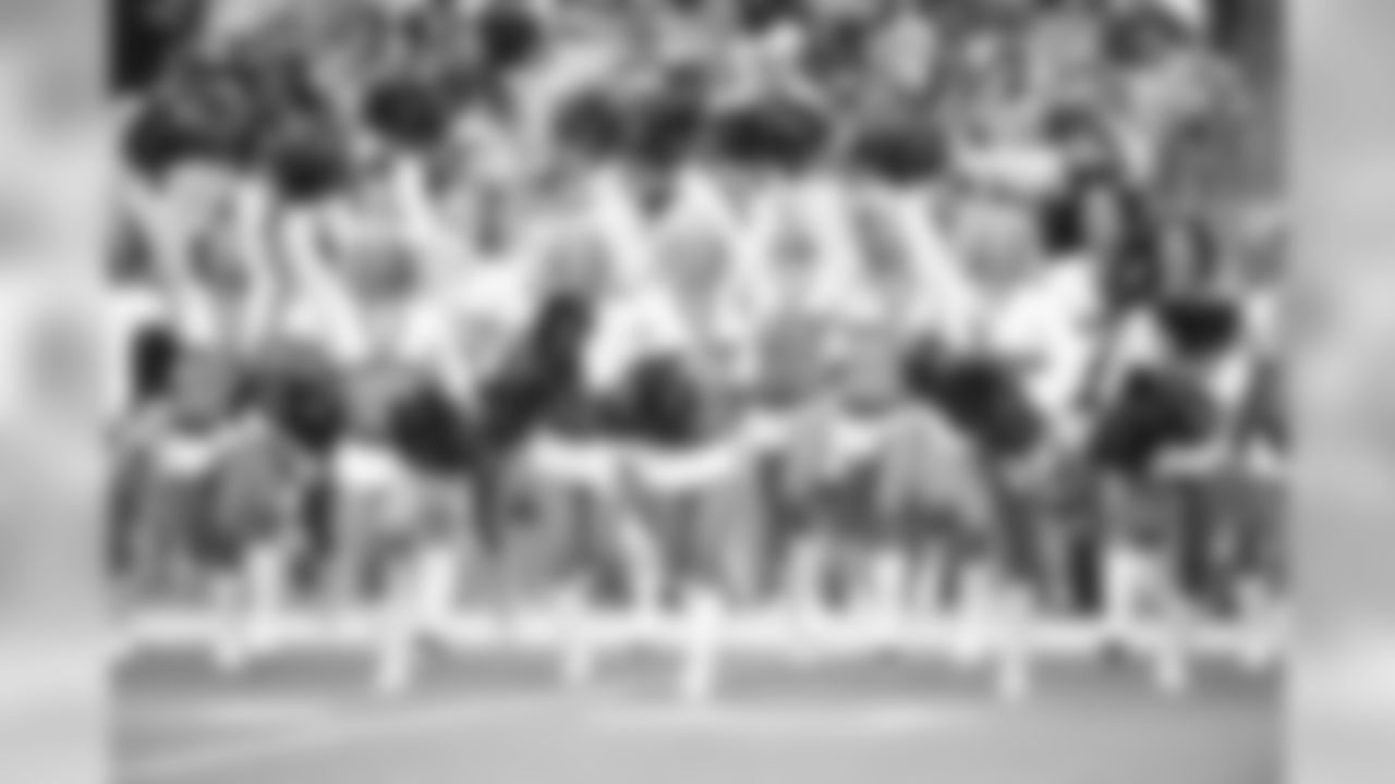 Images of the Cardinals cheerleaders during the Week 4 contest at State Farm Stadium