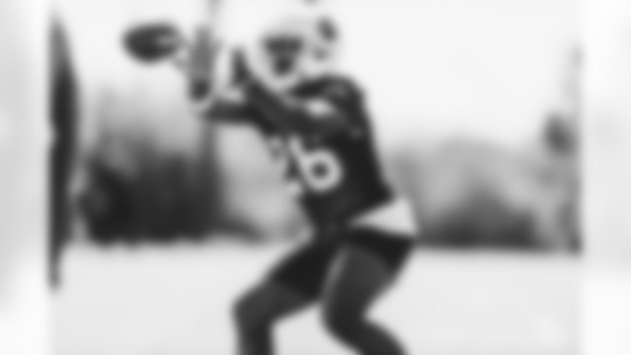 RB Michael Warren