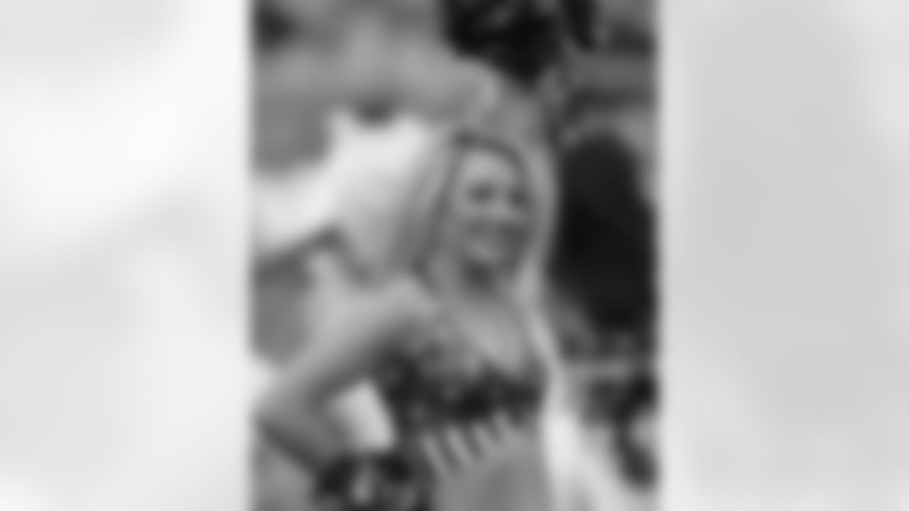 2007 Cardinals Cheerleaders at Games