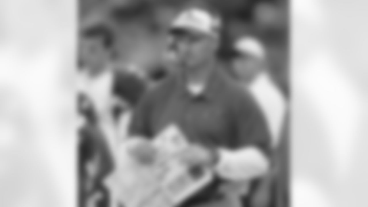 Coach Whisenhunt on the sideline