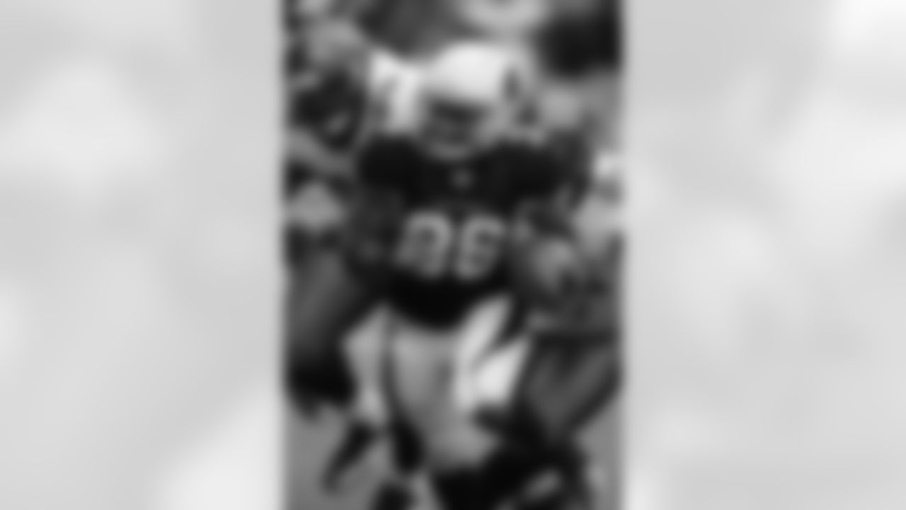LaRod Stephens-Howling picking up 5 yards