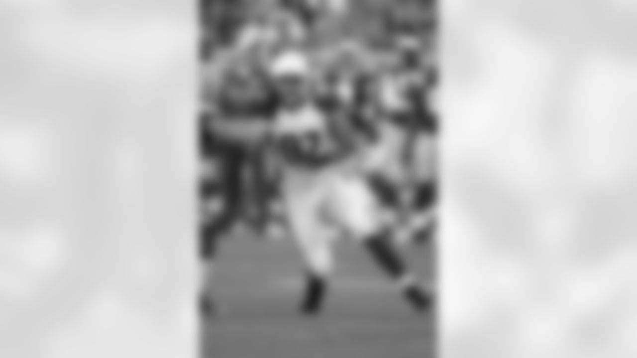 LB Lorenzo Alexander