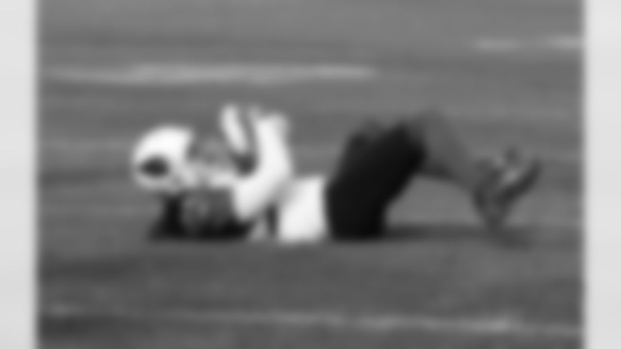 WR Larry Fitzgerald catches an onside kick