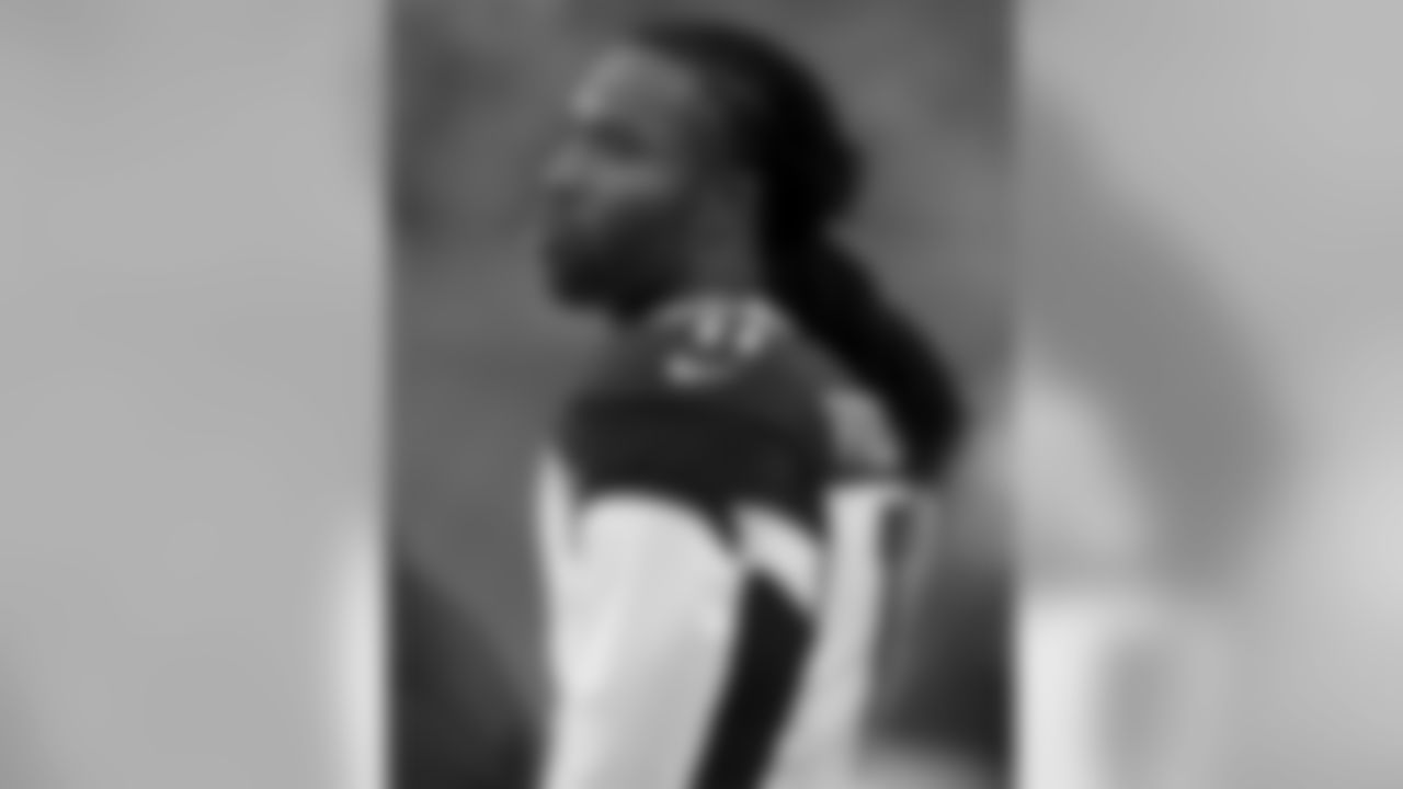 WR Larry Fitzgerald from the sideline