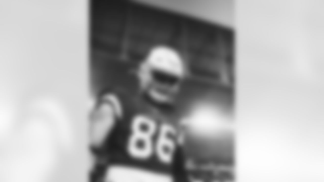 TE Zach Ertz