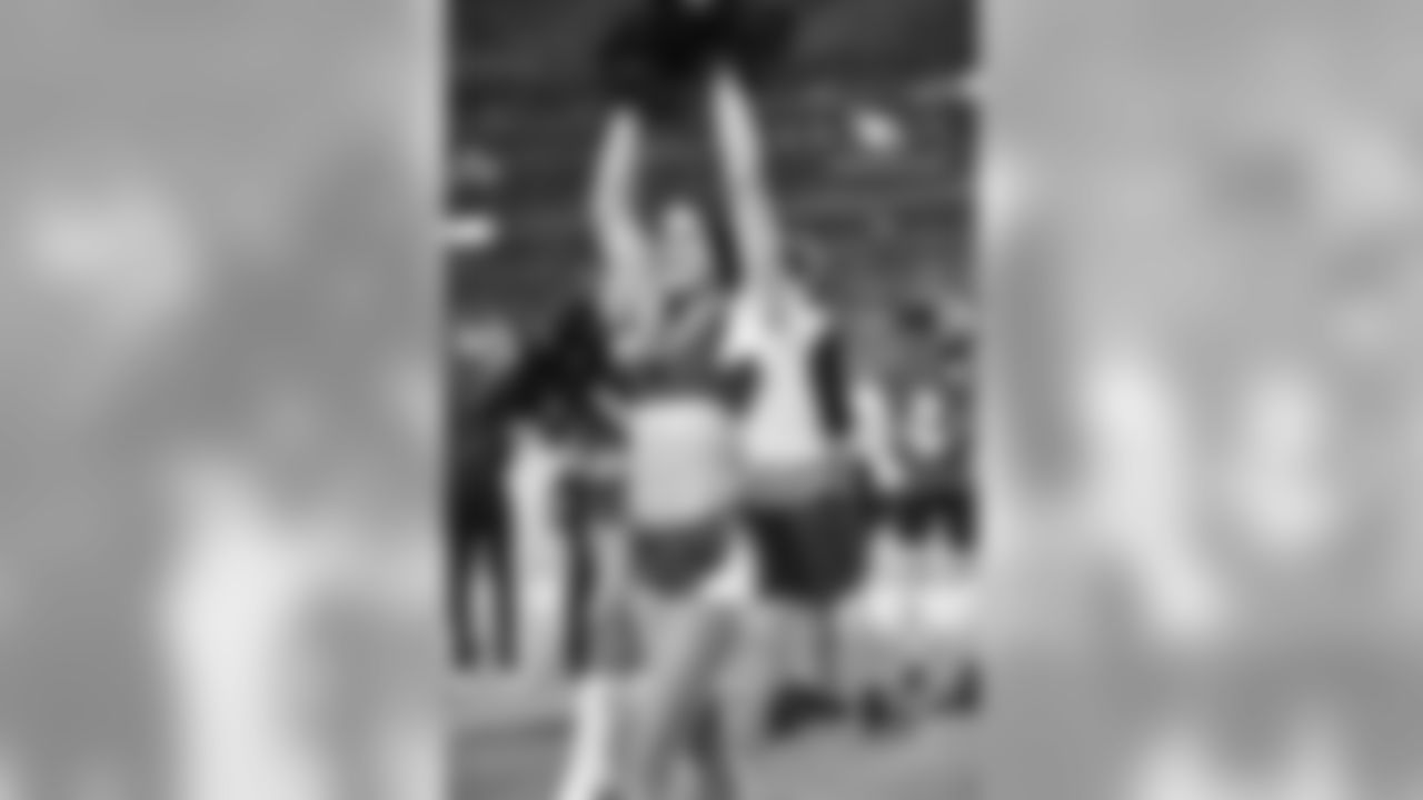Images of Cardinals cheerleader Shae from the 2018 season