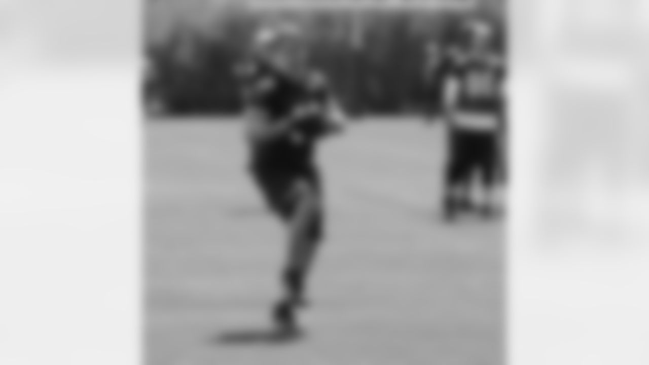 Tight end John Carlson