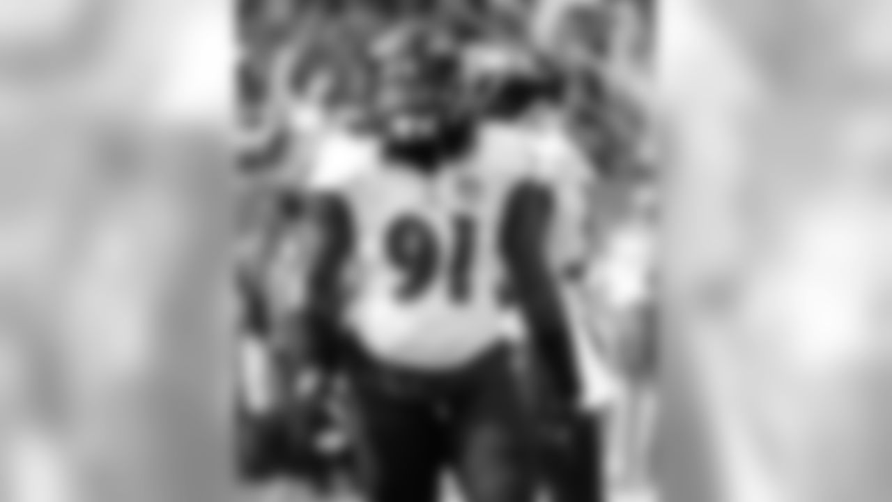 LB Courtney Upshaw