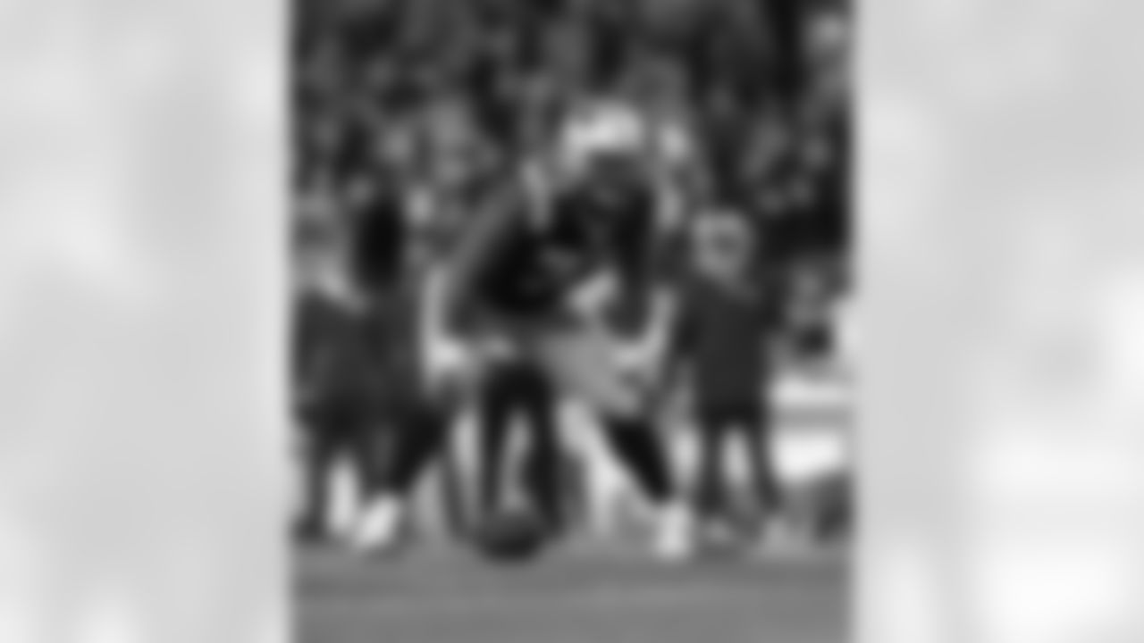 DT Akiem Hicks