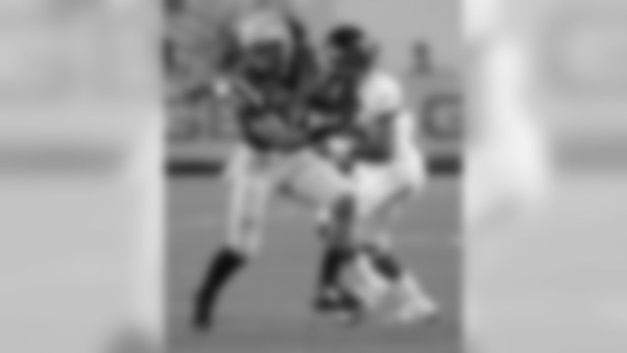 LB Tre'Von Johnson, Weber State