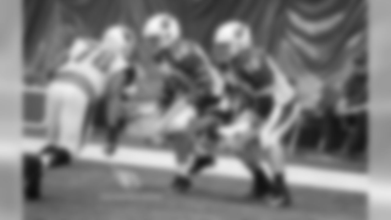 T Jared Veldheer (68) and G Evan Boehm (70)