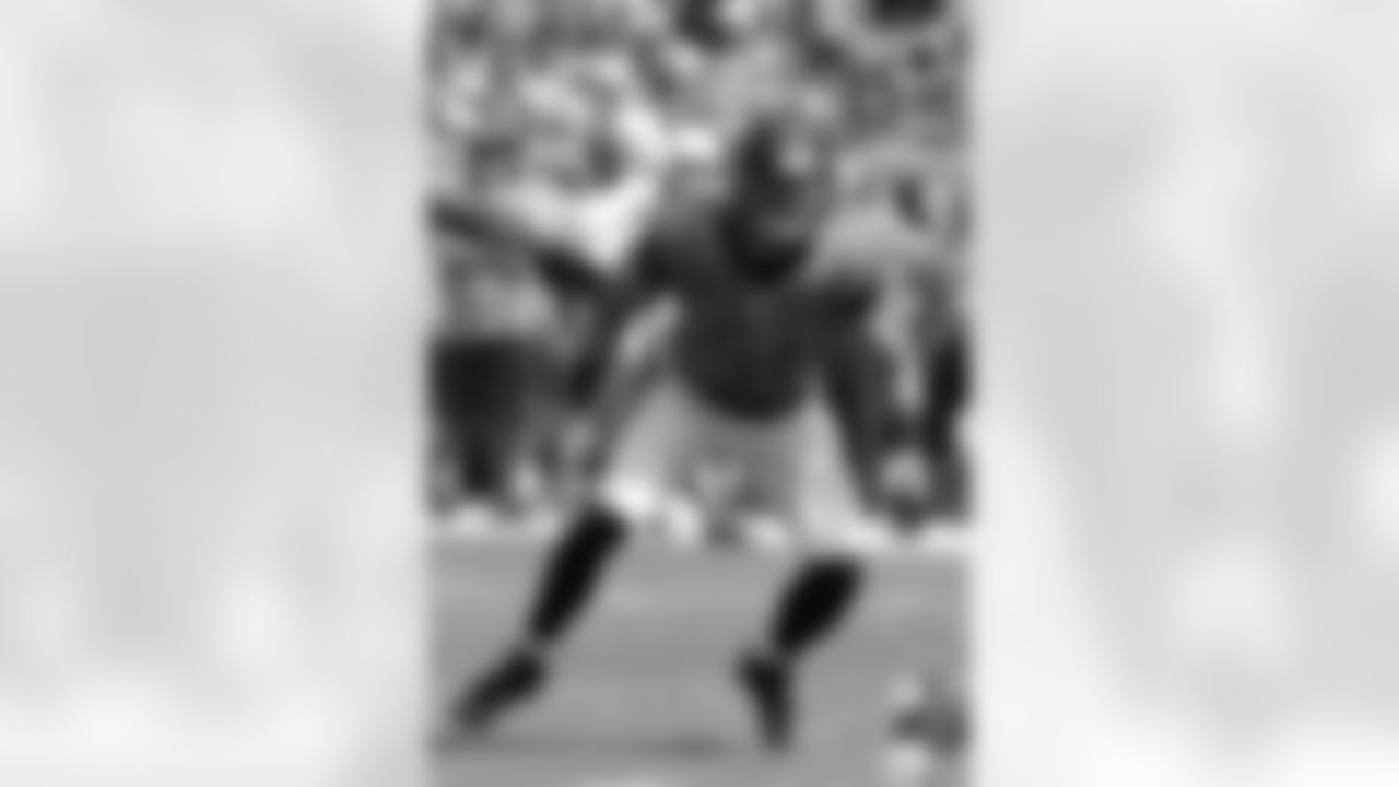LB Paul Posluszny