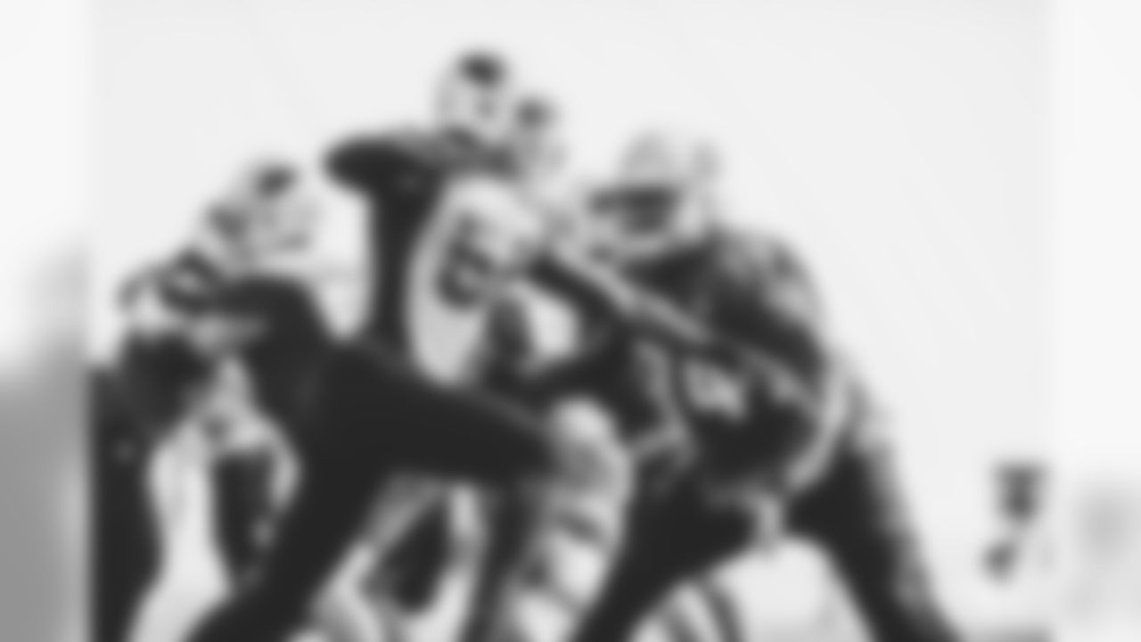 OL D.J. Humphries