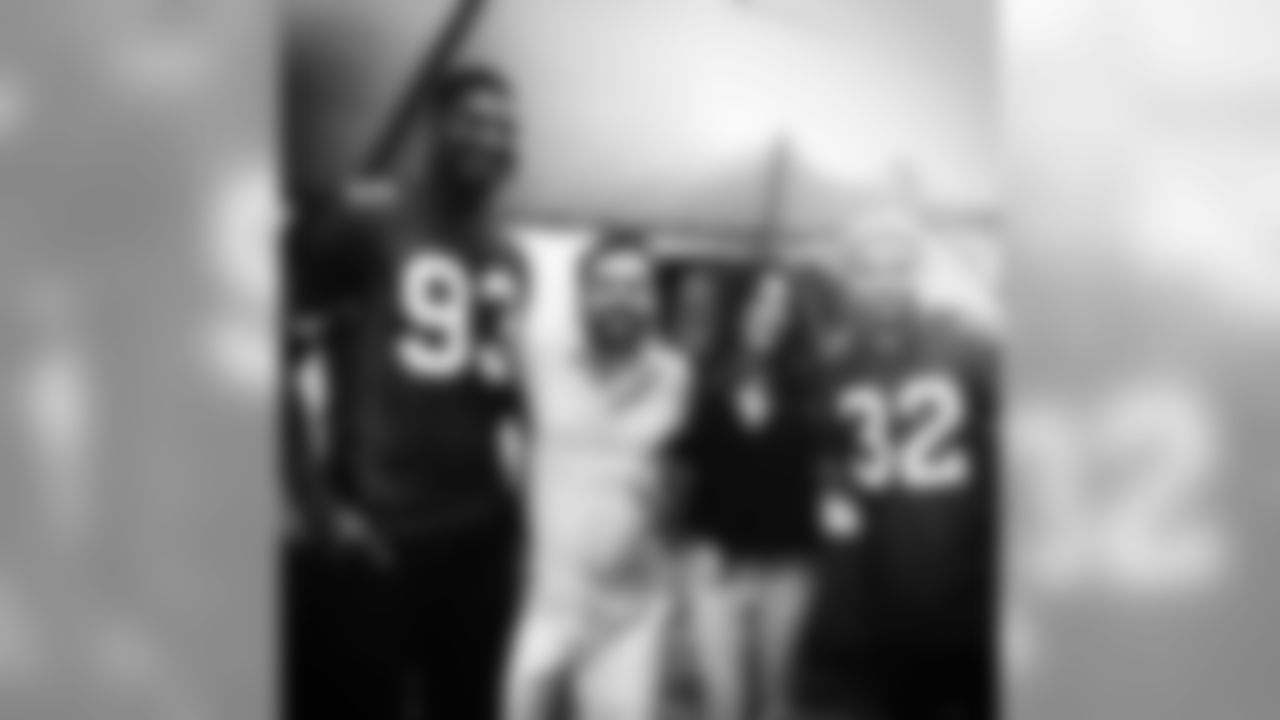DE Calais Campbell (@ccampbell93) and S Tyrann Mathieu (@devine_mathieu) make an appearance on the TV show "The League"
