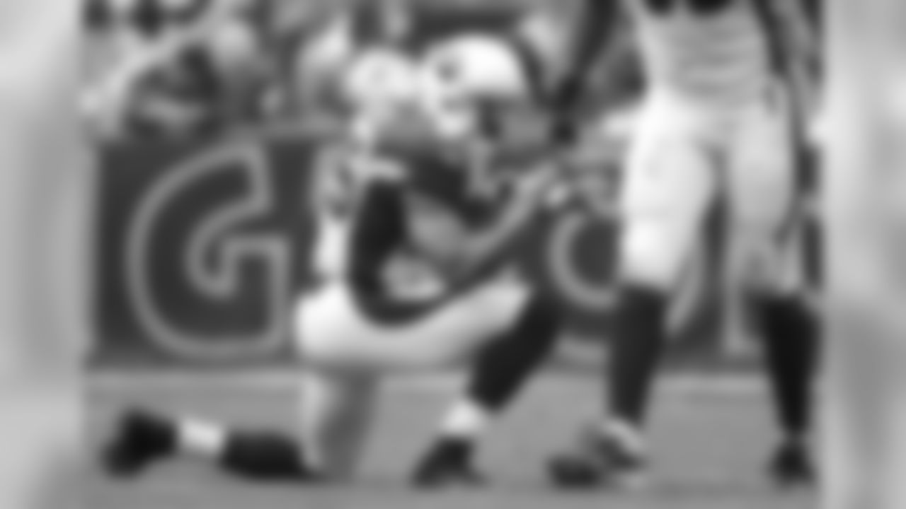 2011: S Kerry Rhodes celebrates a sack