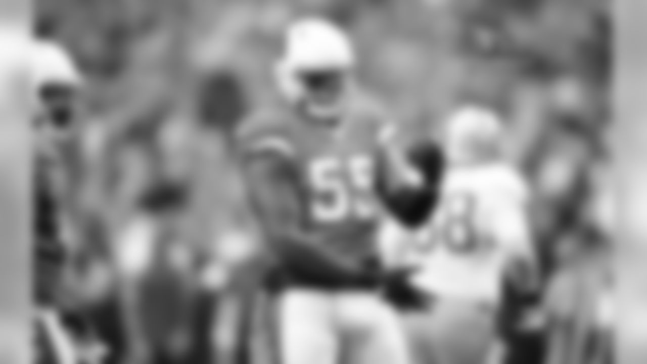 LB Chandler Jones against the 49ers